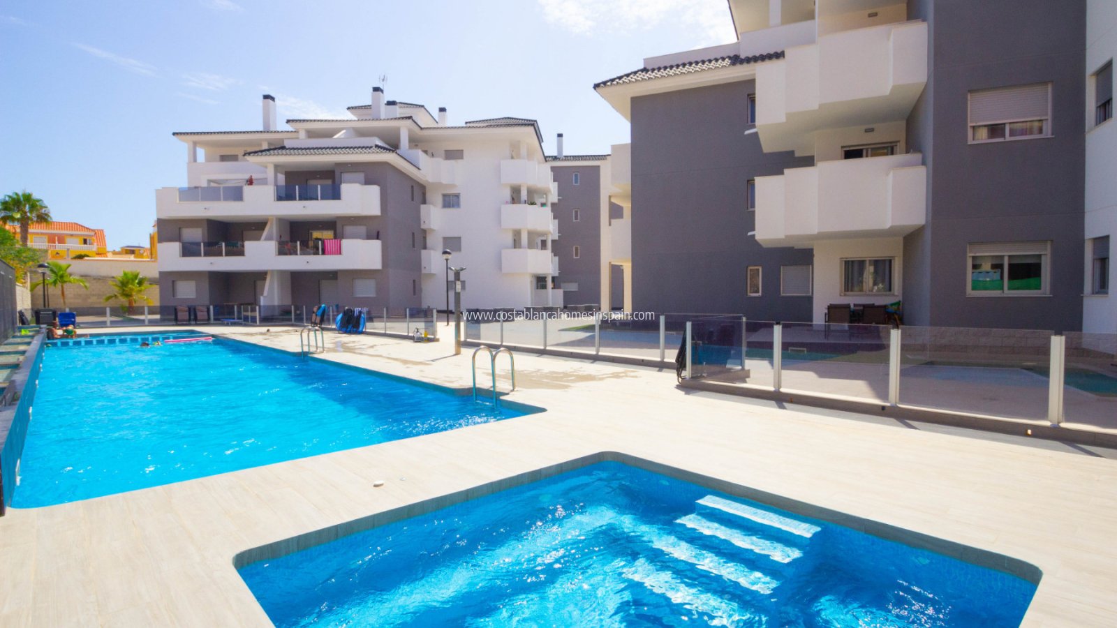 Revente - Apartment - Villamartin