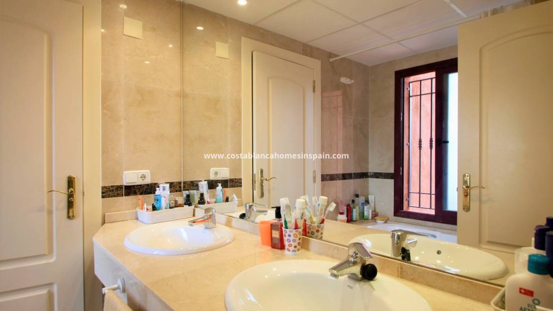 Revente - Apartment - Villamartin