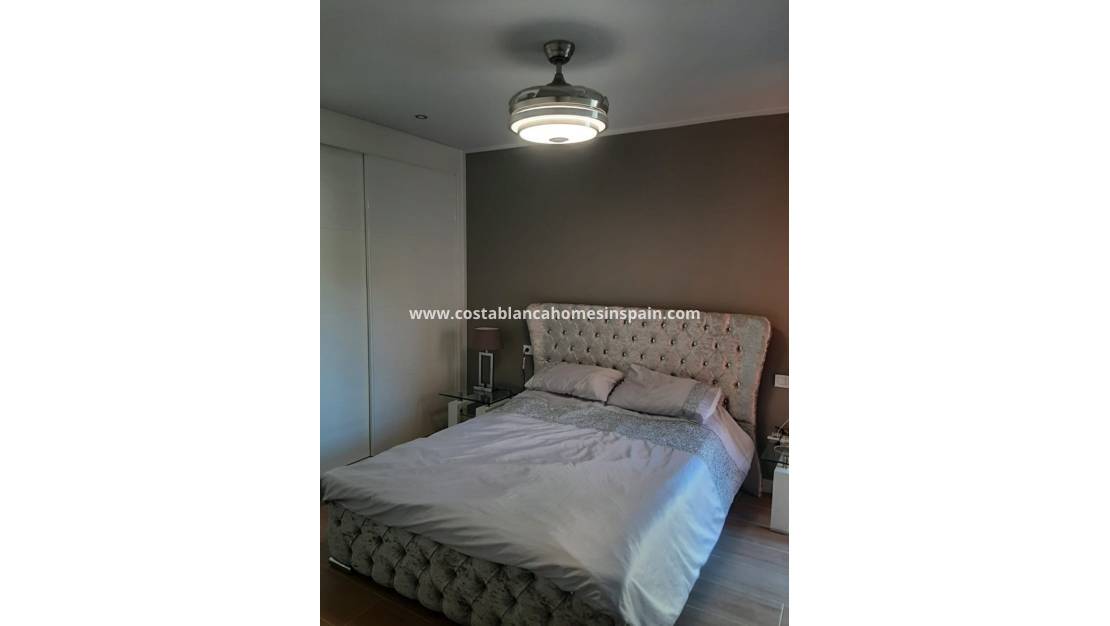 Revente - Apartment - Villamartin