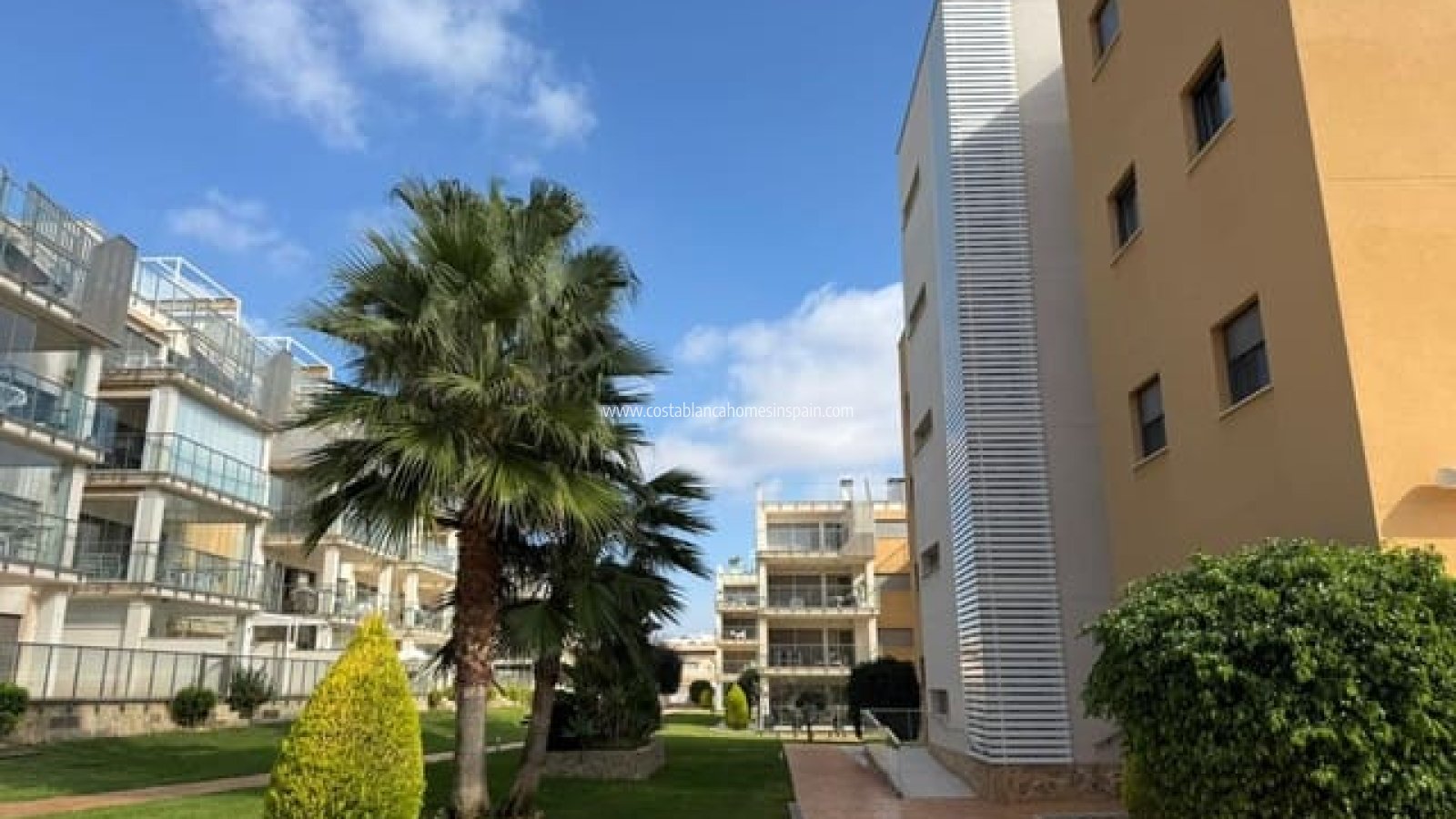 Revente - Apartment - Villamartin