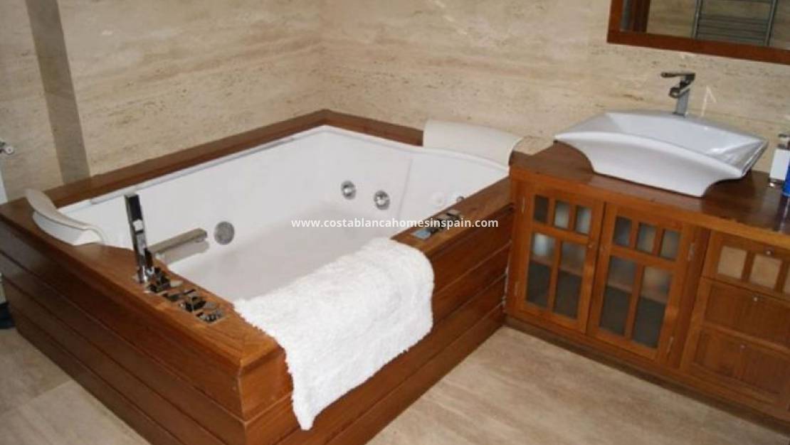 Revente -  - Campoamor