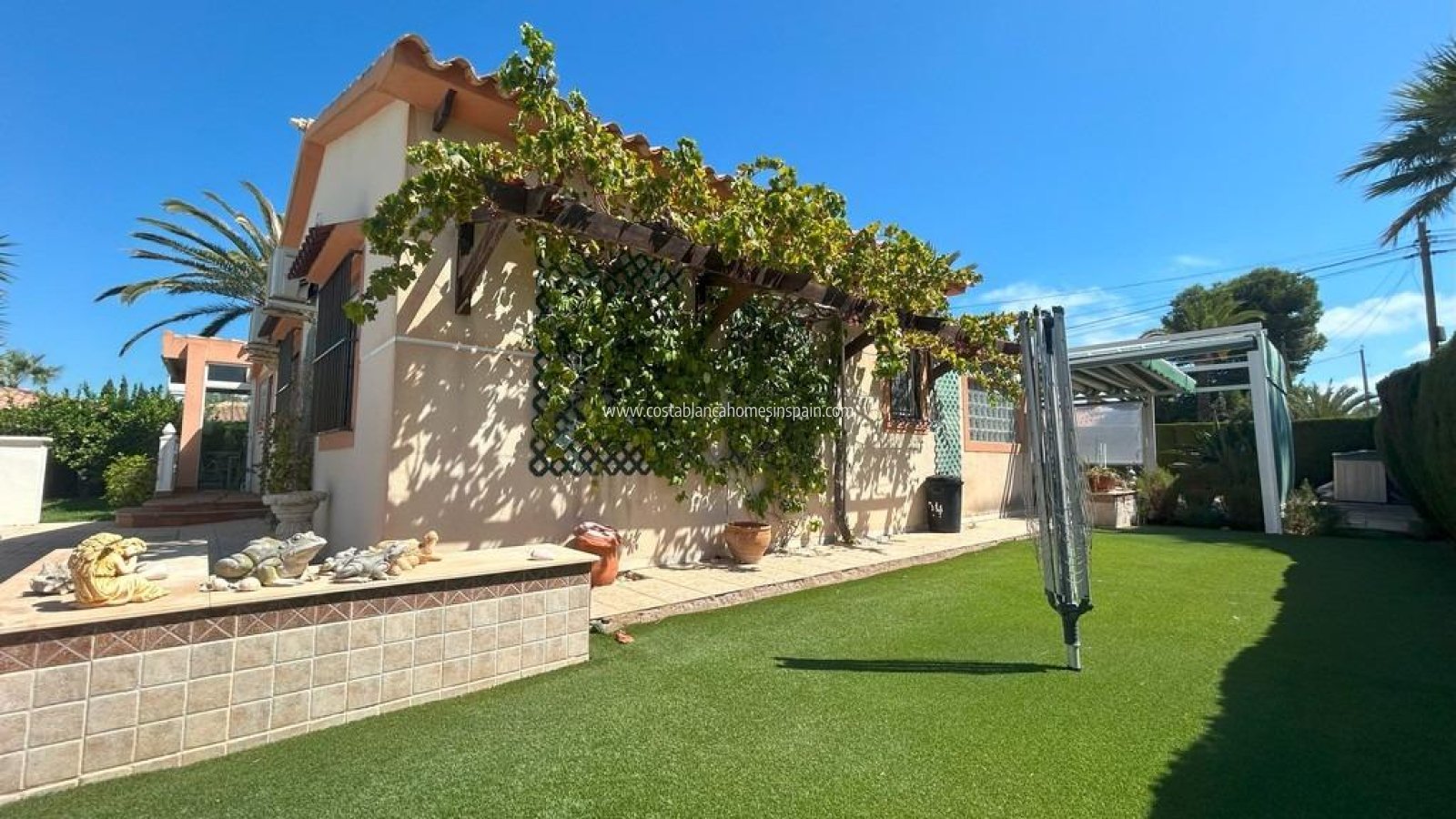 Revente - Detached Villa - Cabo Roig