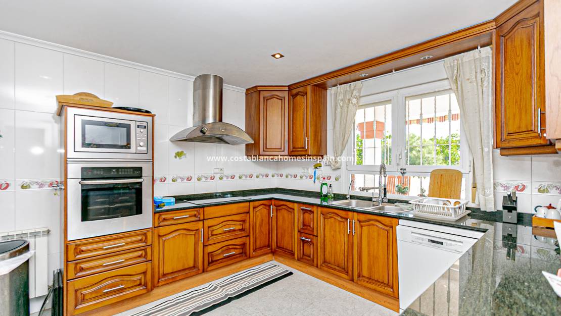 Revente - Detached Villa - Campoamor - Costa Blanca