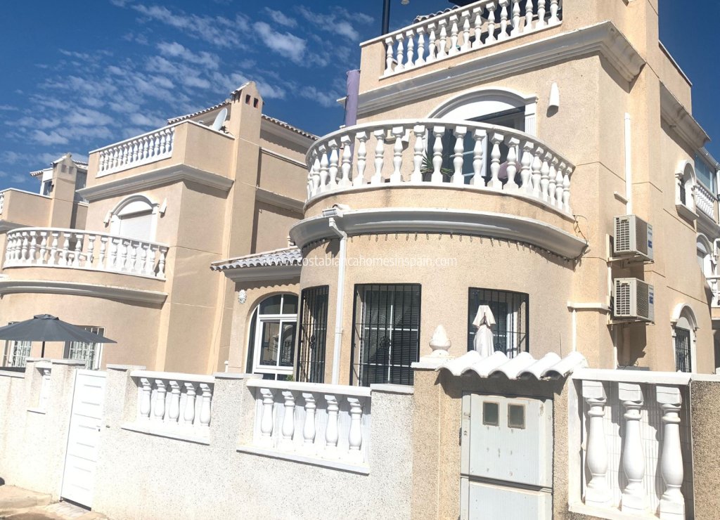 Revente - Detached Villa - Los Altos