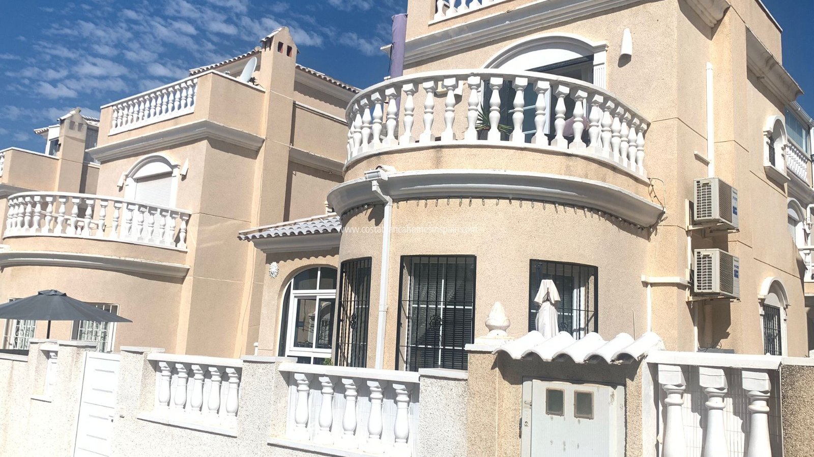 Revente - Detached Villa - Los Altos