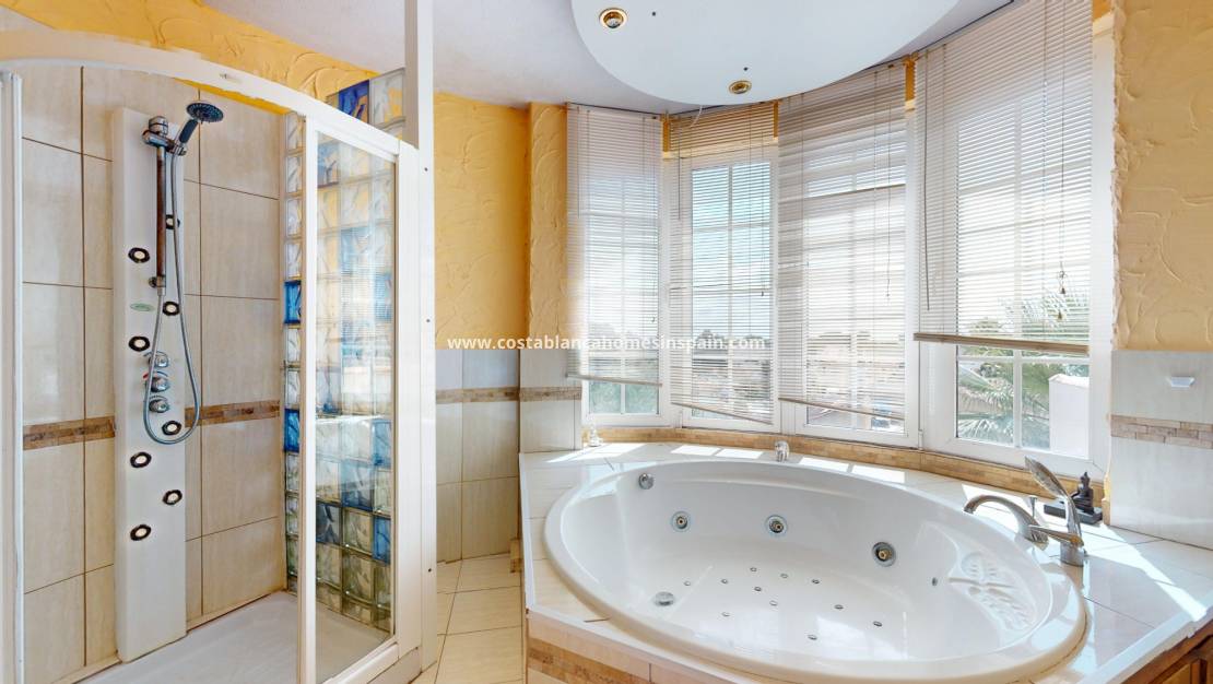 Revente - Detached Villa - Orihuela Costa - La Zenia