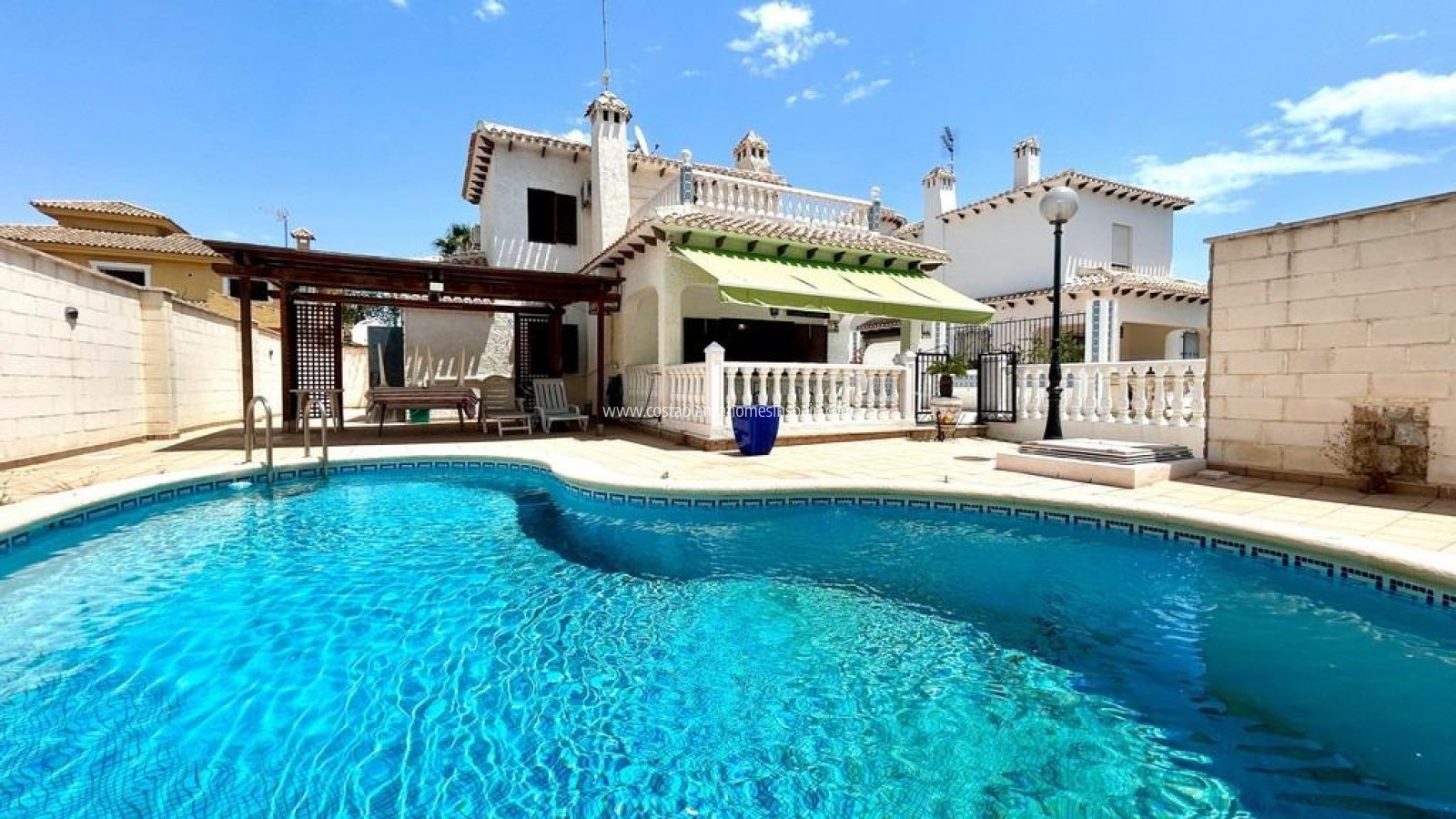 Revente - Detached Villa - Orihuela Costa - La Zenia