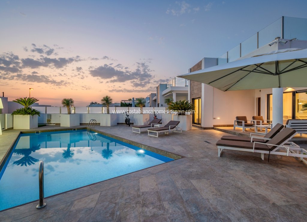 Revente - Detached Villa - Orihuela Costa - Villamartin