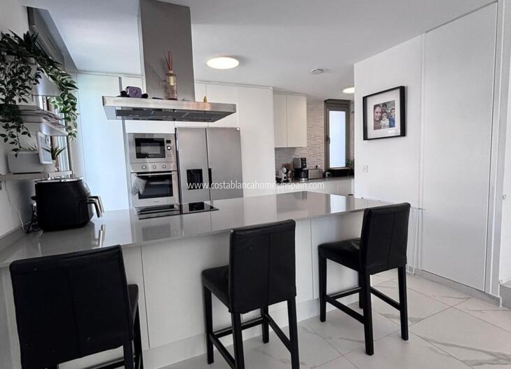 Revente - Detached Villa - Villamartin - Pau 8