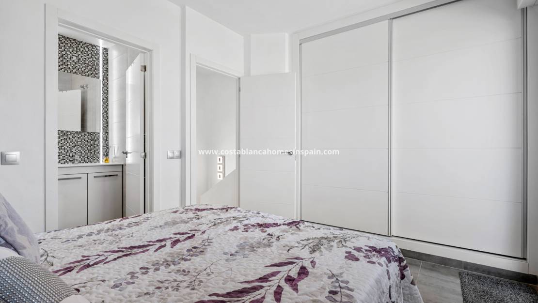 Revente - Semi - Detached Villa - Orihuela Costa - La Zenia