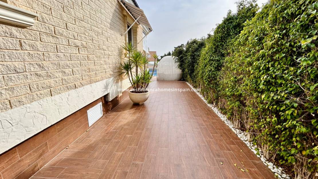 Revente - Semi - Detached Villa - Torrevieja - La Mata