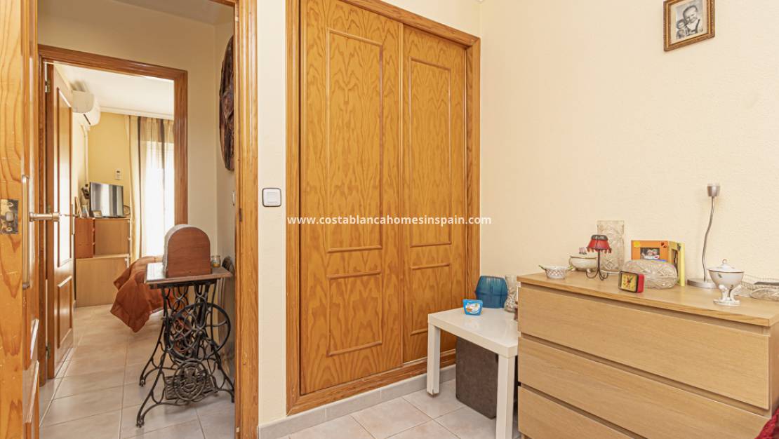 Revente - Semi - Detached Villa - Torrevieja - La Siesta