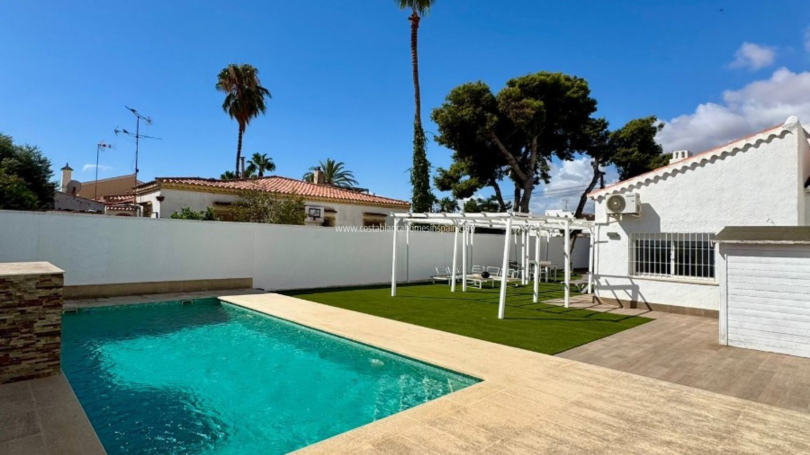 Revente - Semi - Detached Villa - Torrevieja - Torretas