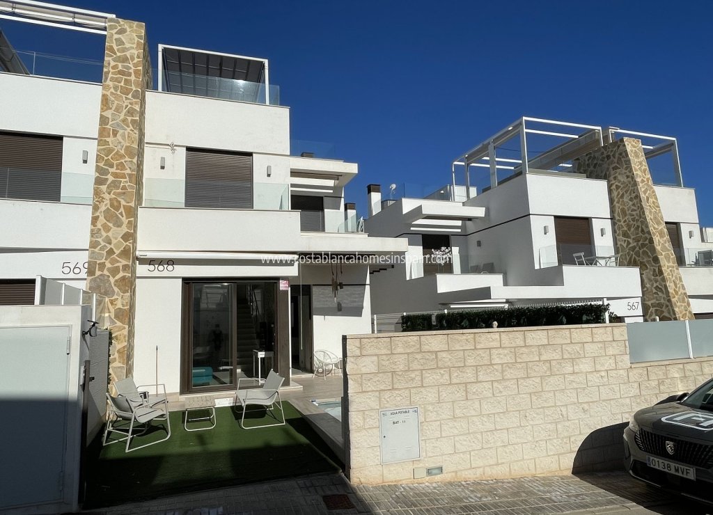 Revente - Semi - Detached Villa - Villamartin