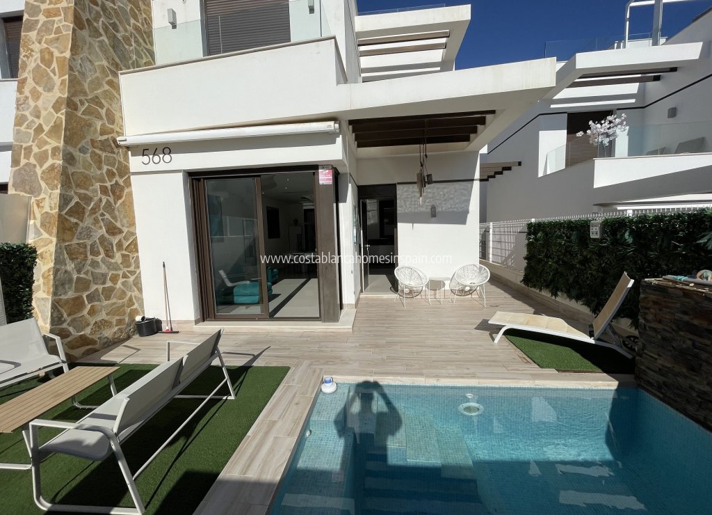 Revente - Semi - Detached Villa - Villamartin