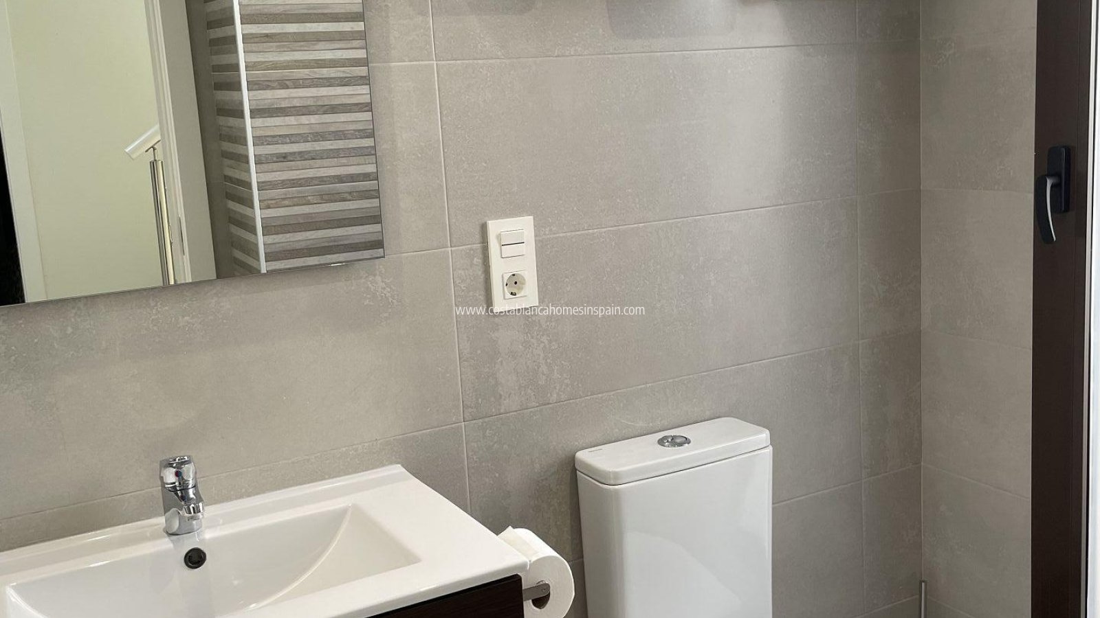 Revente - Semi - Detached Villa - Villamartin