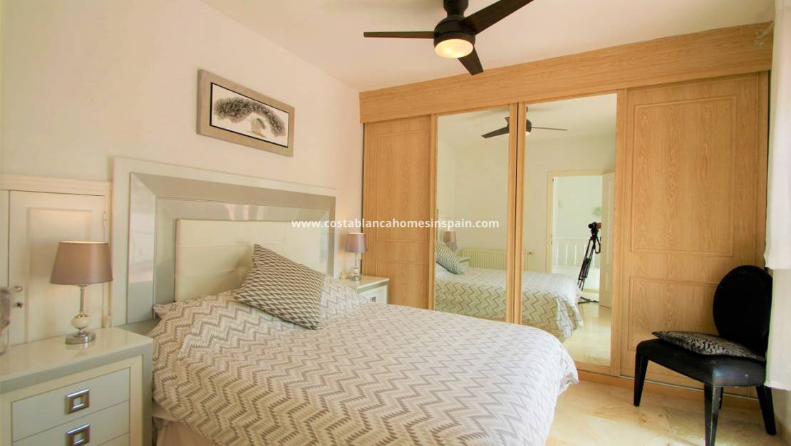 Revente - Semi - Detached Villa - Villamartin