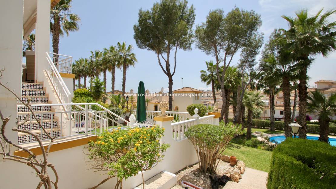 Revente - Semi - Detached Villa - Villamartin