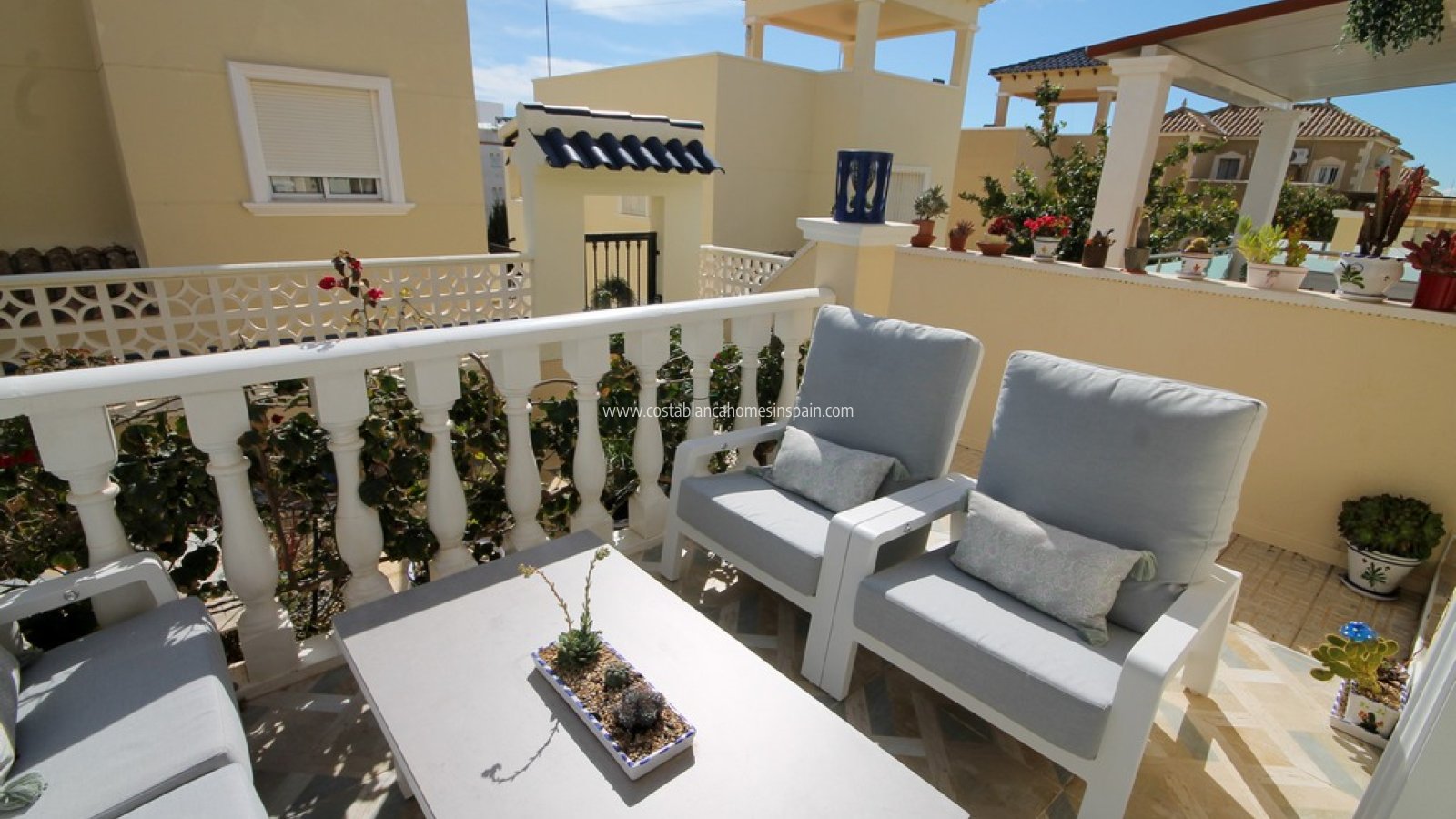 Revente - Semi - Detached Villa - Villamartin