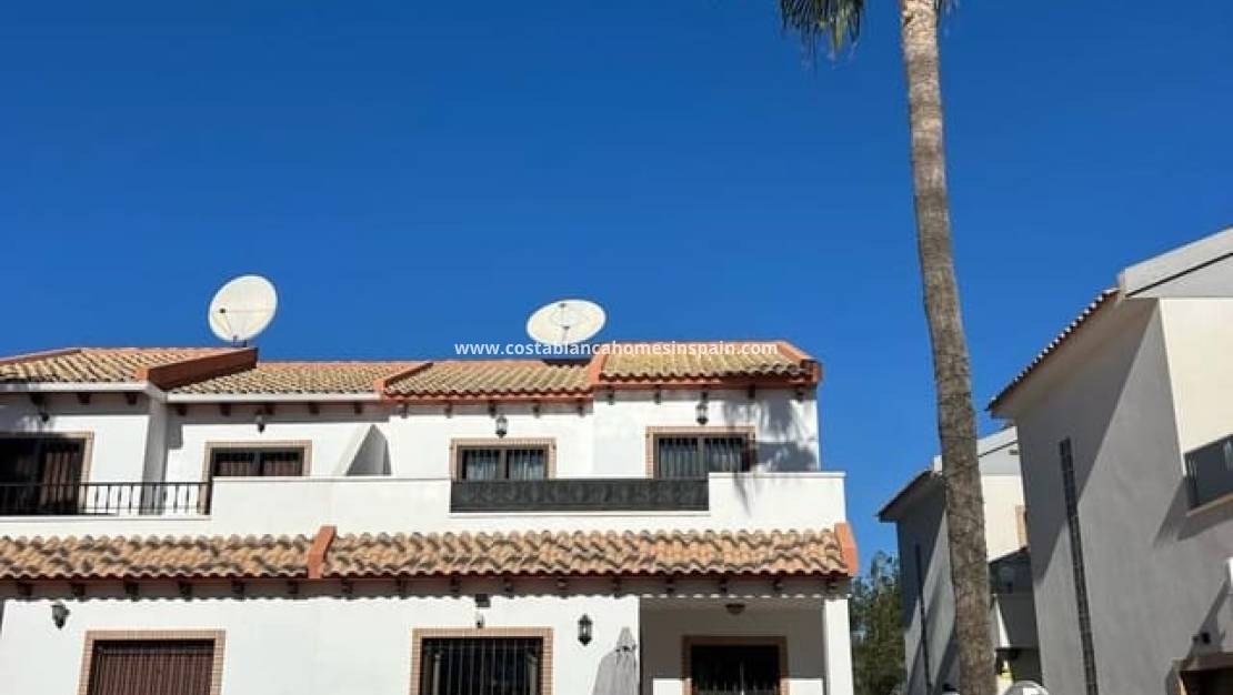 Revente - Semi - Detached Villa - Villamartin