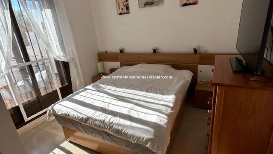 Revente - Semi - Detached Villa - Villamartin