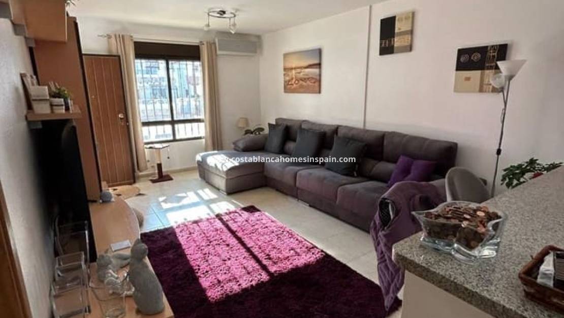 Revente - Semi - Detached Villa - Villamartin