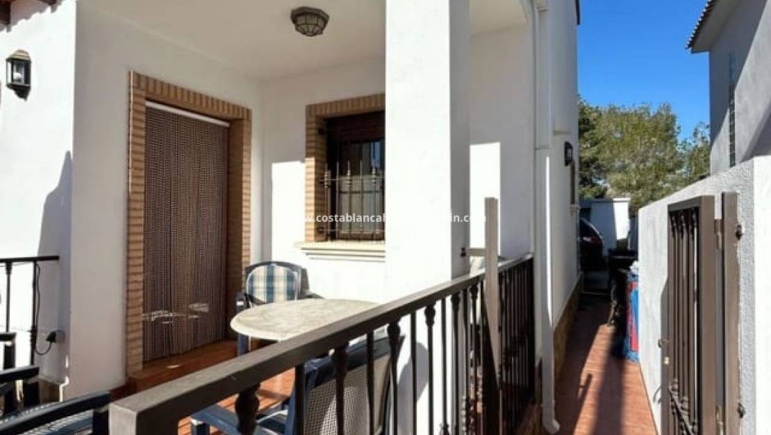 Revente - Semi - Detached Villa - Villamartin