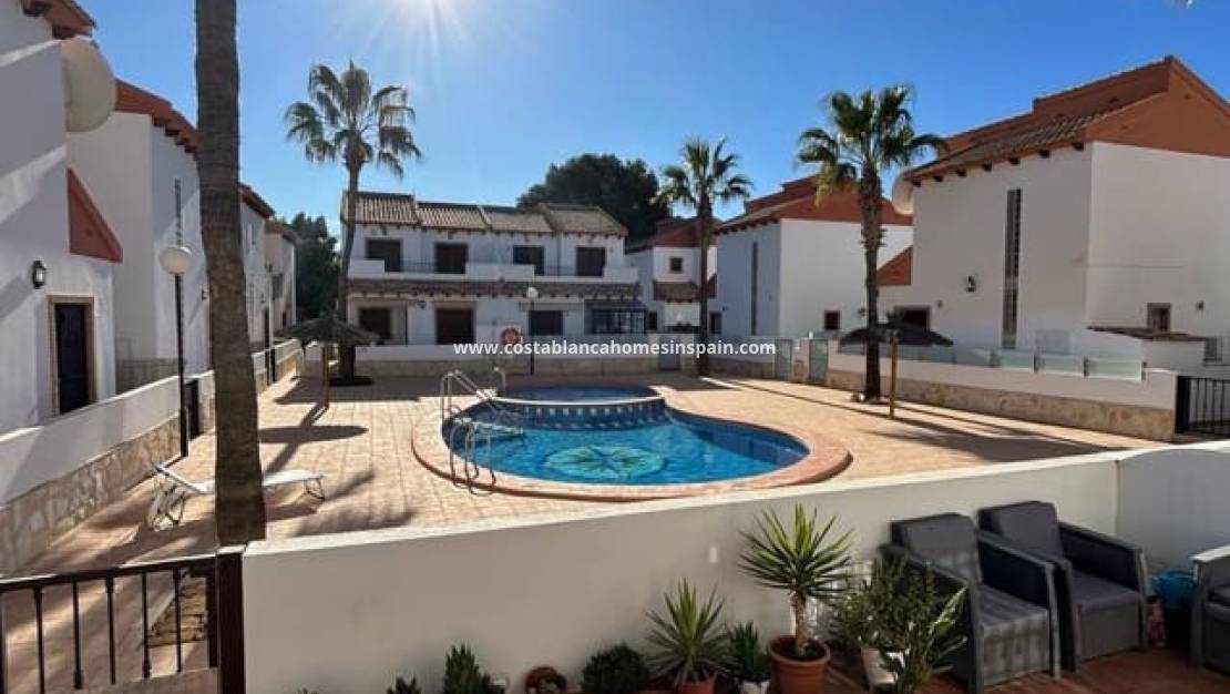 Revente - Semi - Detached Villa - Villamartin