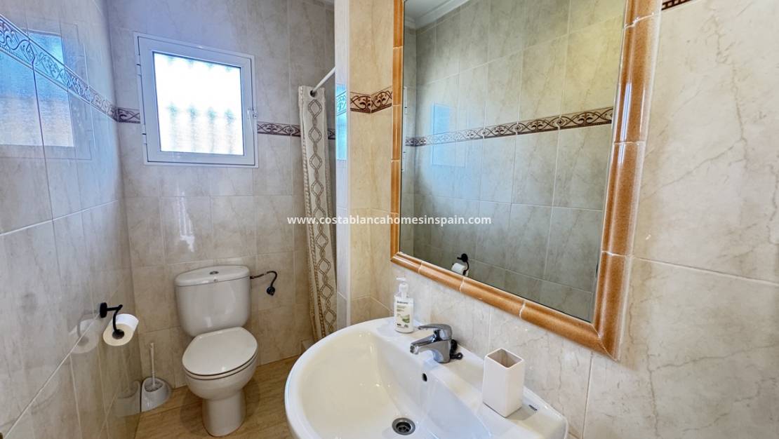 Revente - Semi - Detached Villa - Villamartin