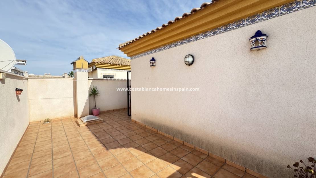 Revente - Semi - Detached Villa - Villamartin