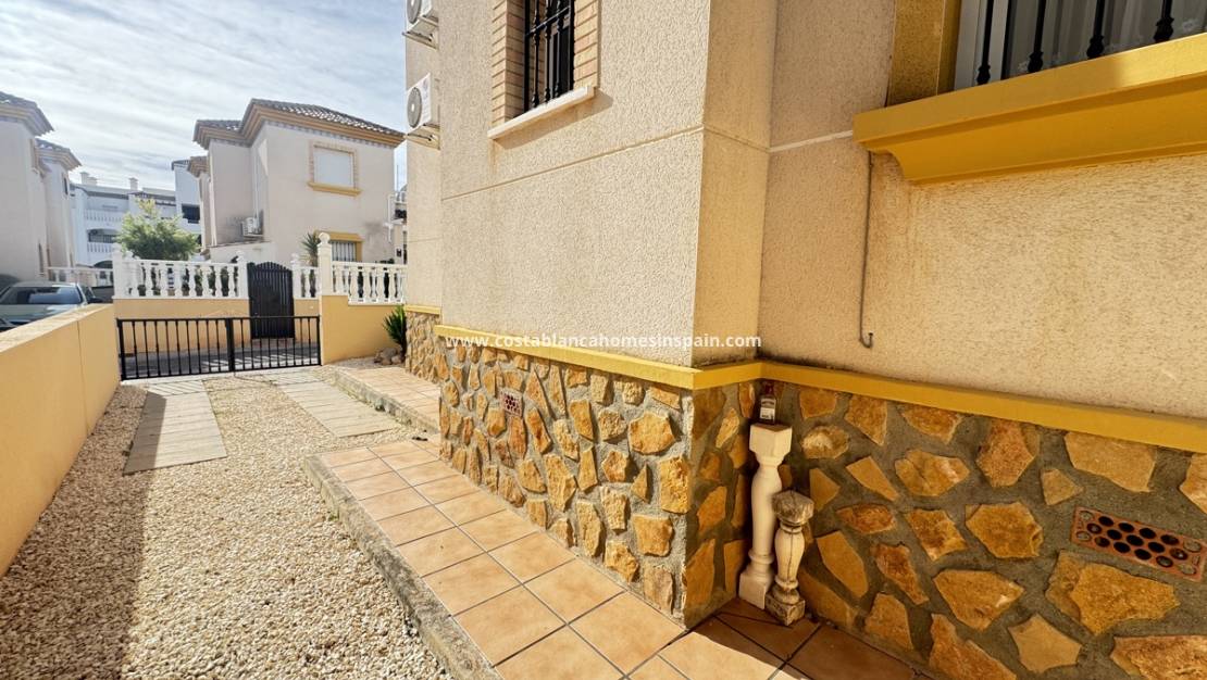 Revente - Semi - Detached Villa - Villamartin