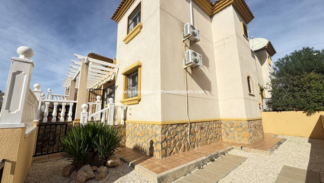 Revente - Semi - Detached Villa - Villamartin