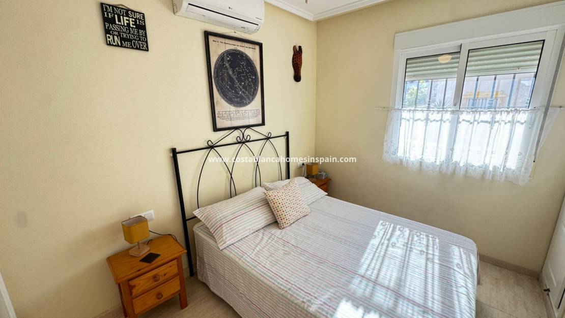 Revente - Semi - Detached Villa - Villamartin