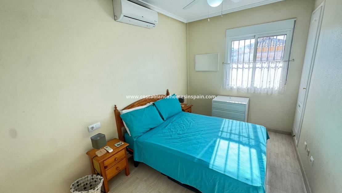 Revente - Semi - Detached Villa - Villamartin