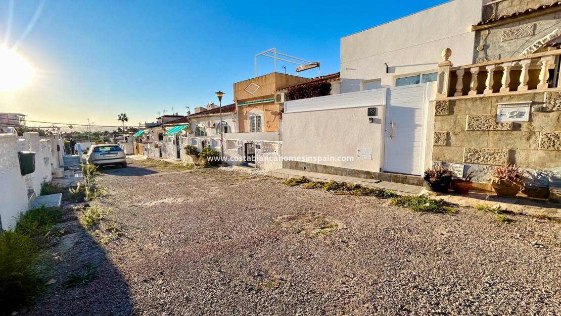 Revente - Townhouse - Torrevieja - Urbanización San Luis