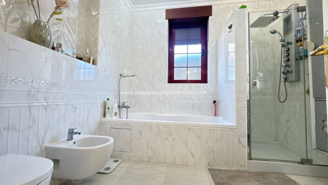 Revente - villa - Cabo Roig