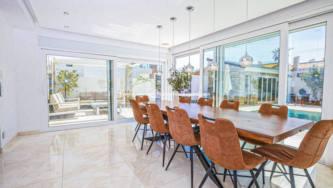 Revente - villa - La Zenia