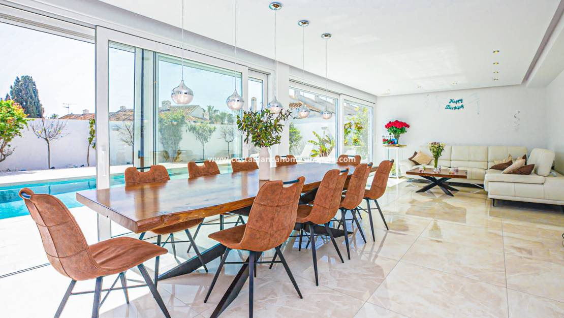 Revente - villa - La Zenia