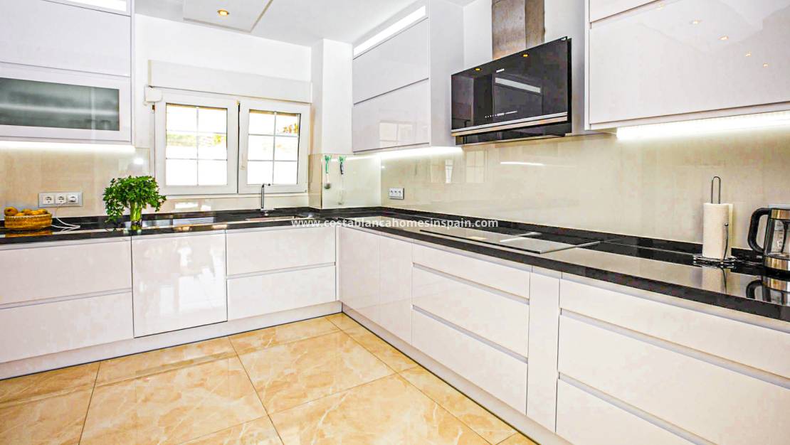 Revente - villa - La Zenia