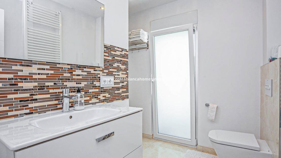 Revente - villa - La Zenia