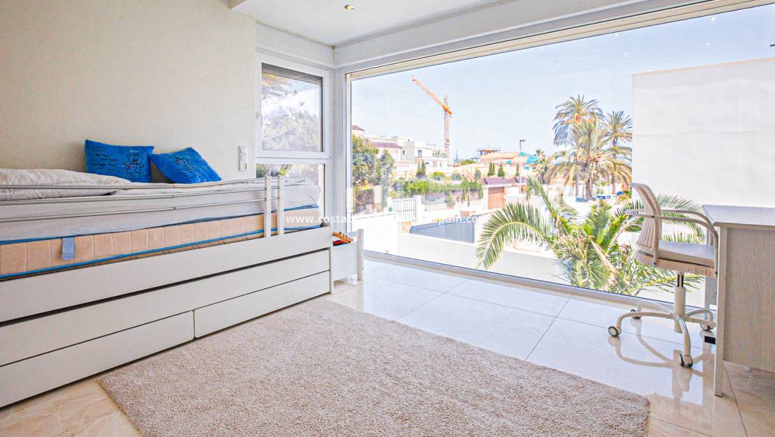 Revente - villa - La Zenia