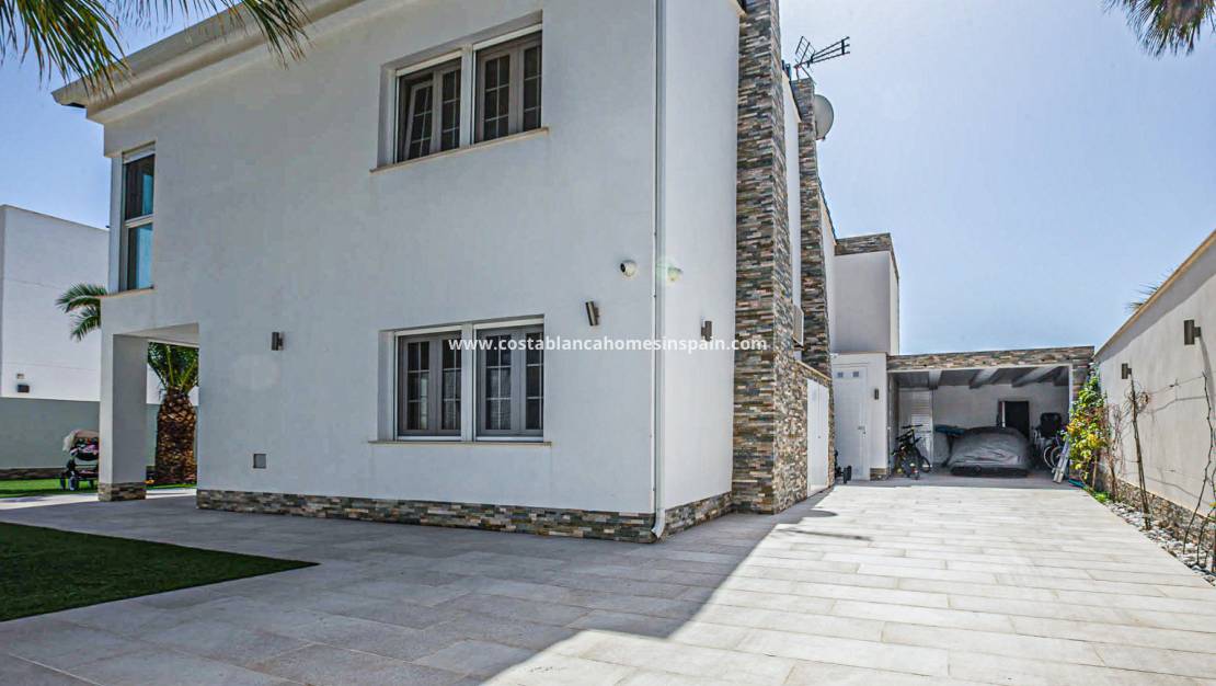 Revente - villa - La Zenia