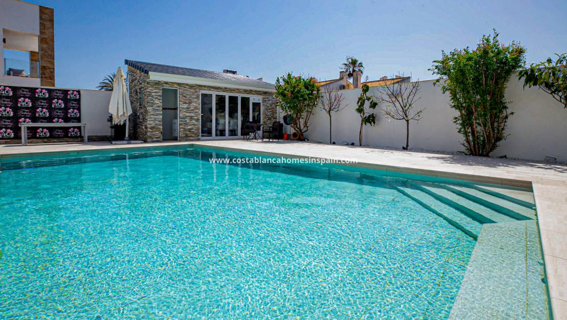 Revente - villa - La Zenia