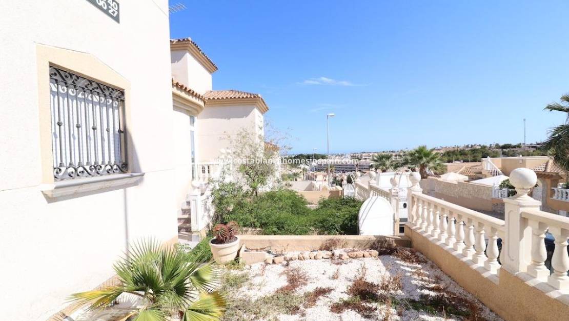 Revente - Villa - Orihuela Costa - Villamartin