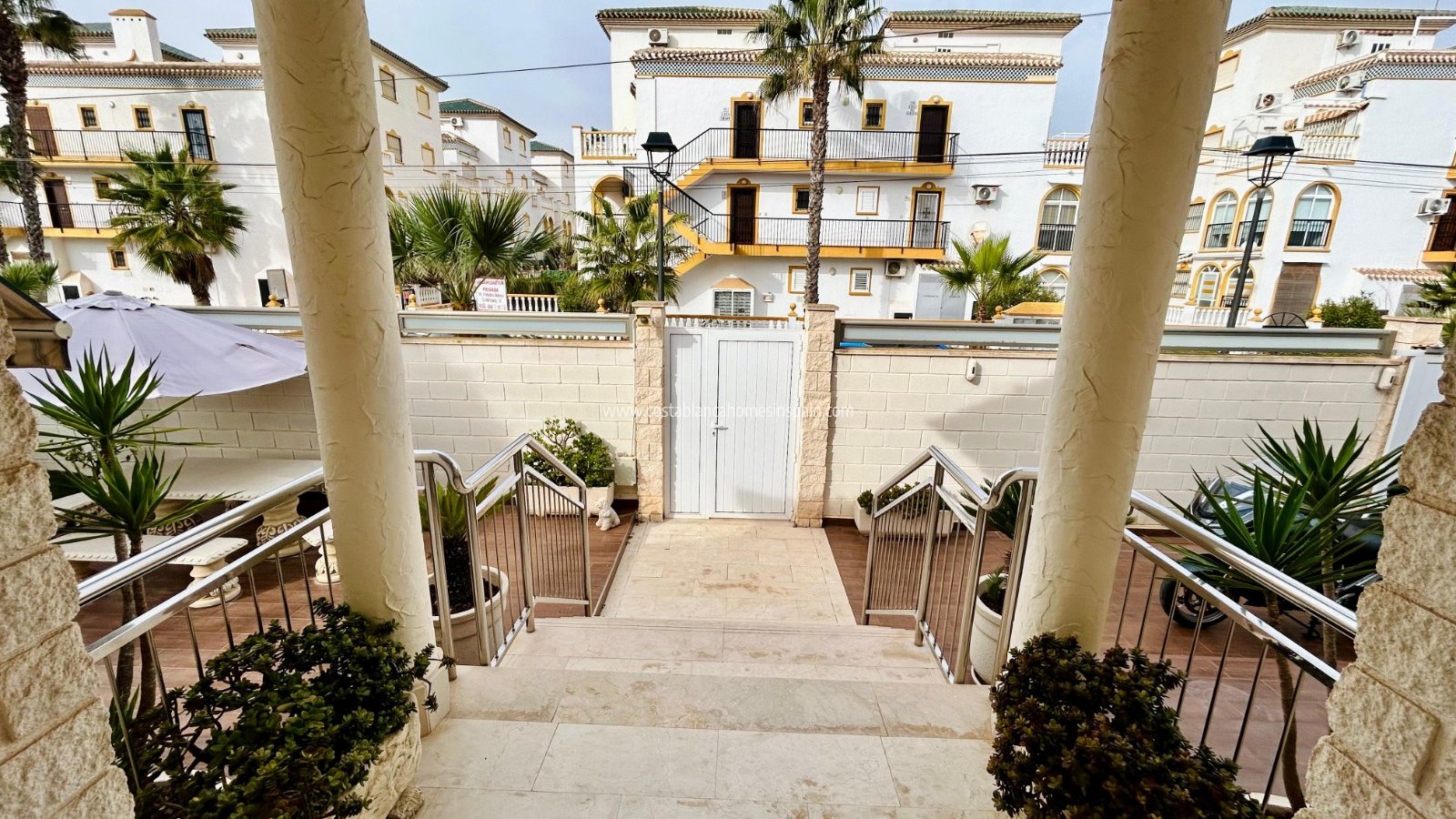 Revente - villa - Torrevieja - La Mata