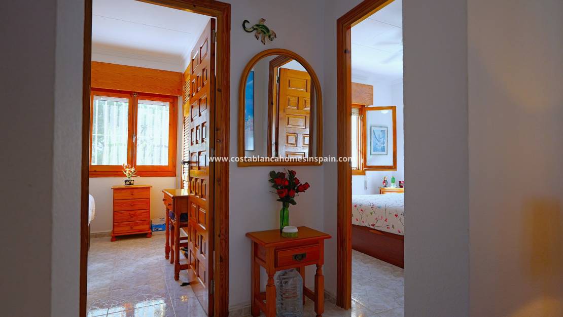 Revente - villa - Torrevieja - Urbanización San Luis