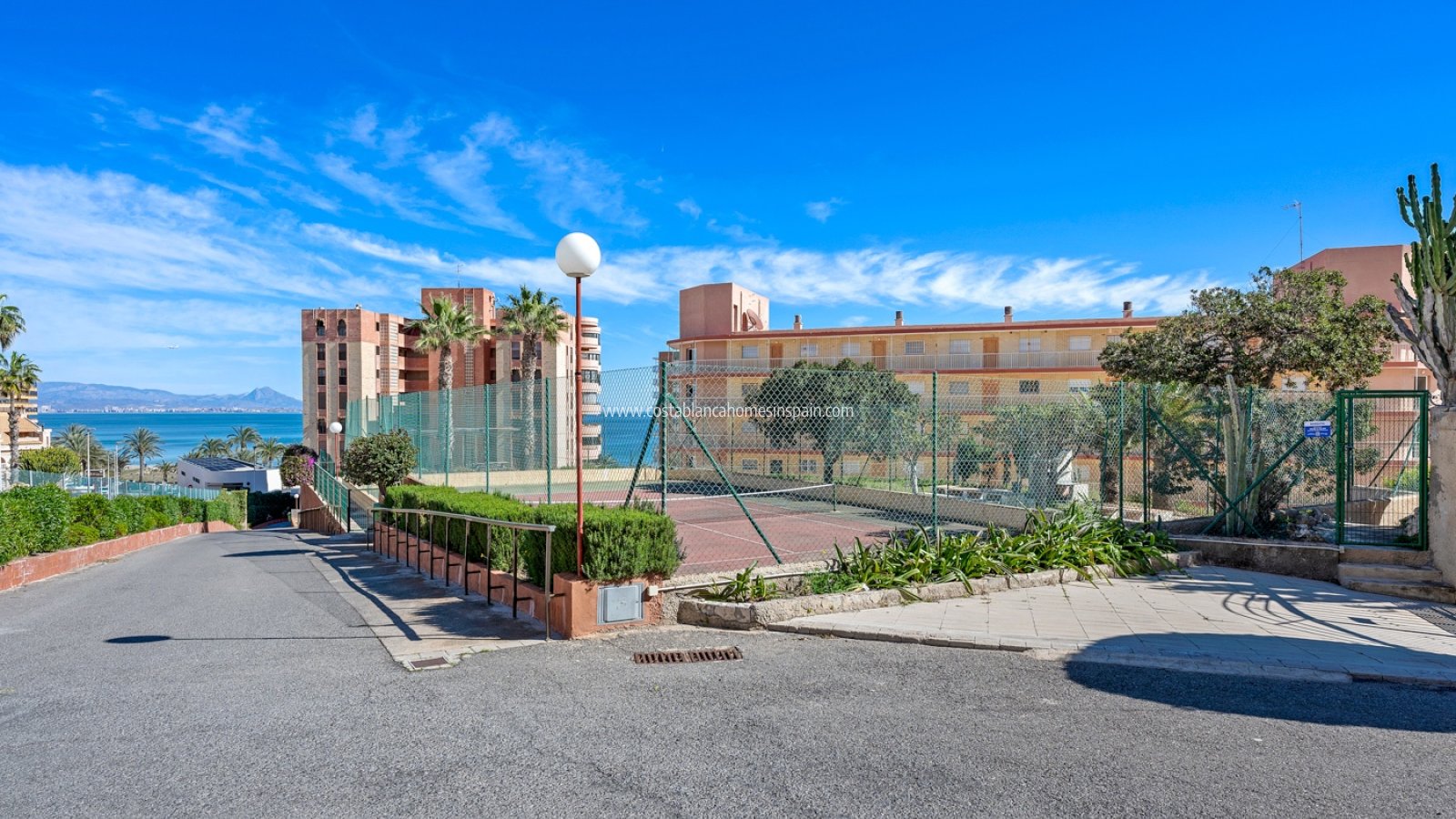 Sale - Apartment - Arenales del sol - Segunda linea playa