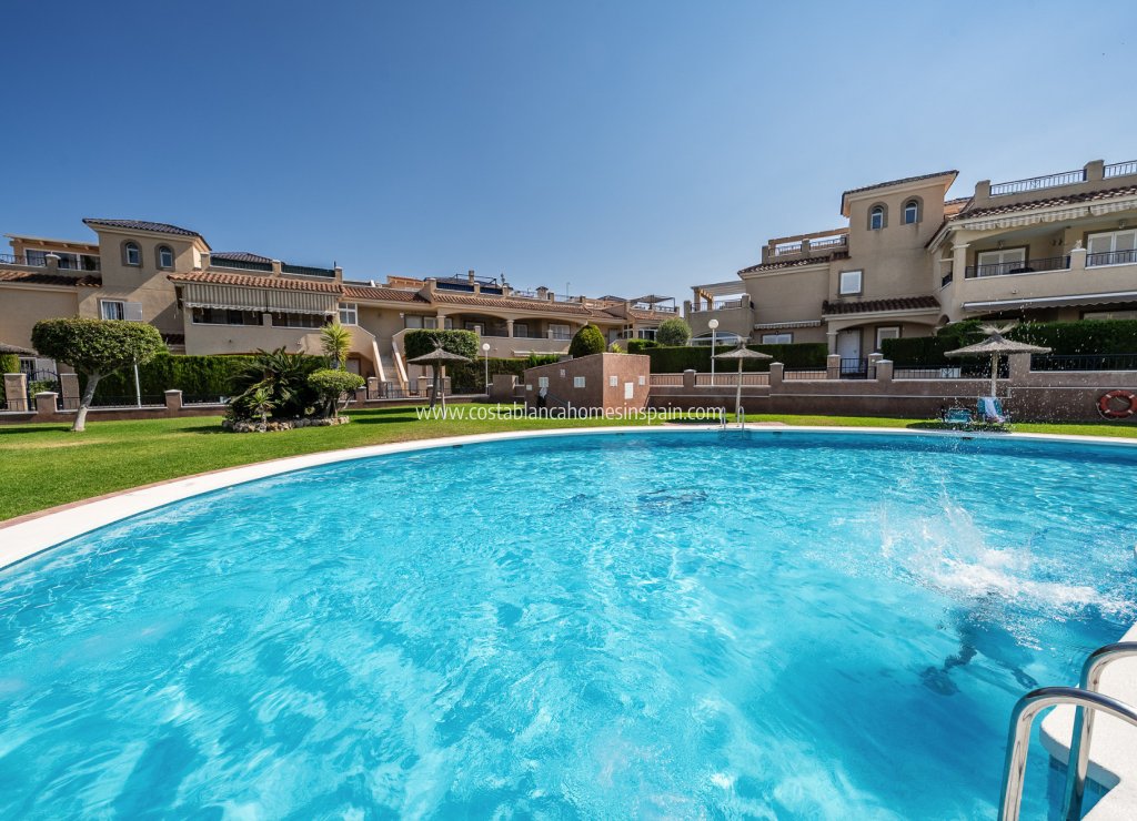 Sale - Apartment - Mil Palmeras - Riomar