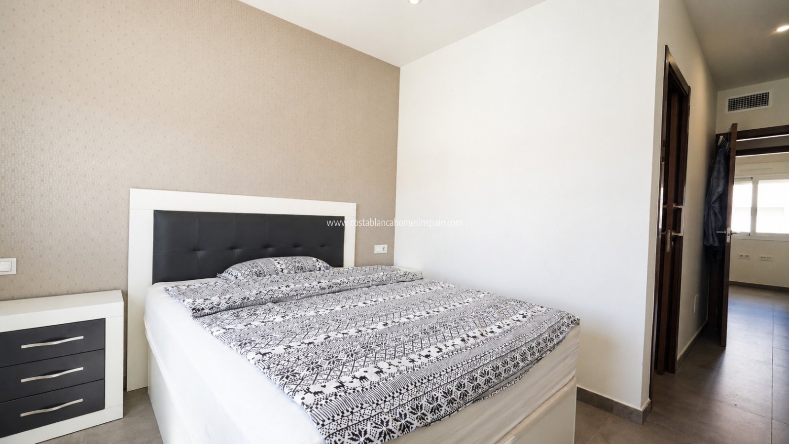 Sale - Apartment - Torrevieja - Aguas Nuevas