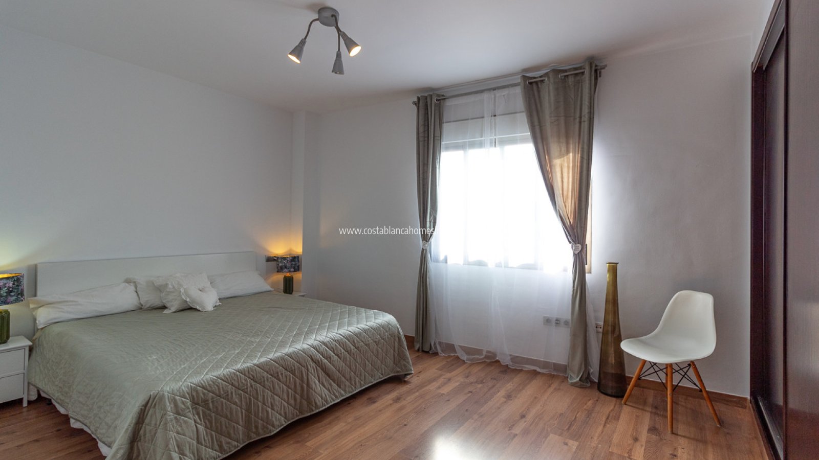 Sale - Apartment - Torrevieja - Beach